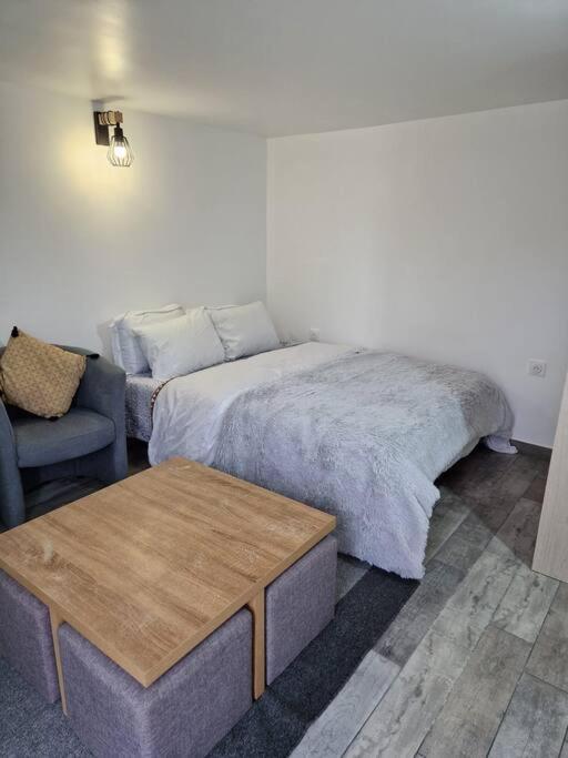 Studioneuf Equipe Cdg/Parc Expo/ Paris Aulnay-sous-Bois Ngoại thất bức ảnh