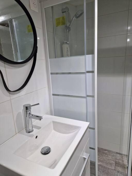 Studioneuf Equipe Cdg/Parc Expo/ Paris Aulnay-sous-Bois Ngoại thất bức ảnh